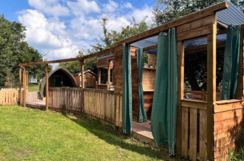 Colehurst Lake Cabins