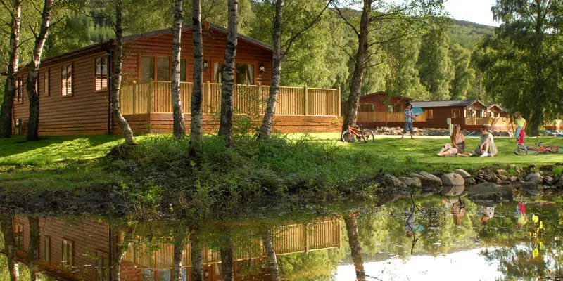 warmwell park - a holiday park with fishing lakes on site