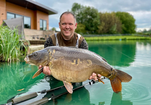 Blackthorn Fisheries Pines Lake Lodges