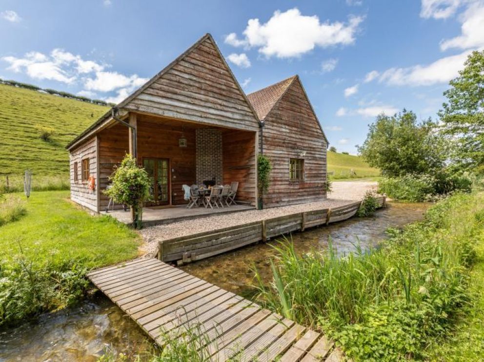 Secluded Fishing Lodge, Dorchester